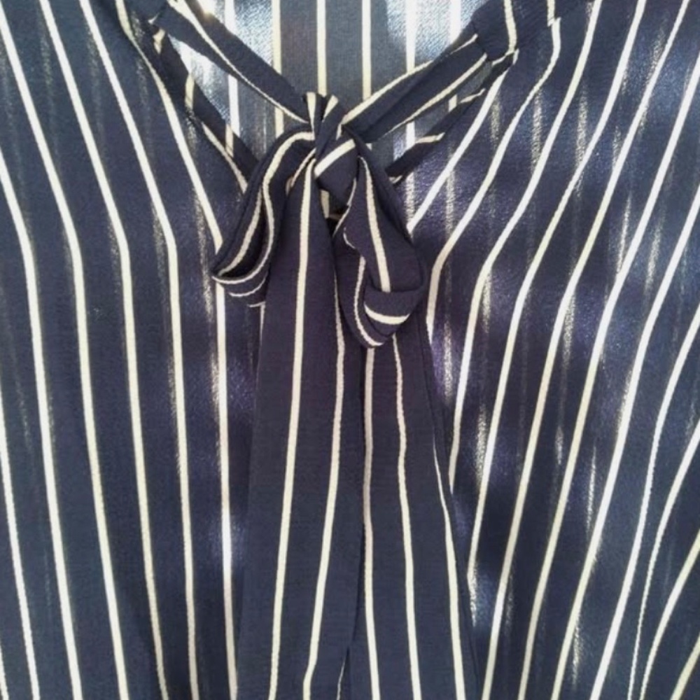 NWT Suzanne Betro 4x women's Tie-Neck Tunic - career, Travel: no wrinkles